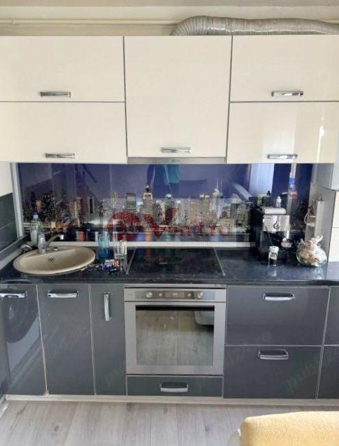 De inchiriat apartament cu 2 camere, Micro 13, et. 5, 300 euro - 1