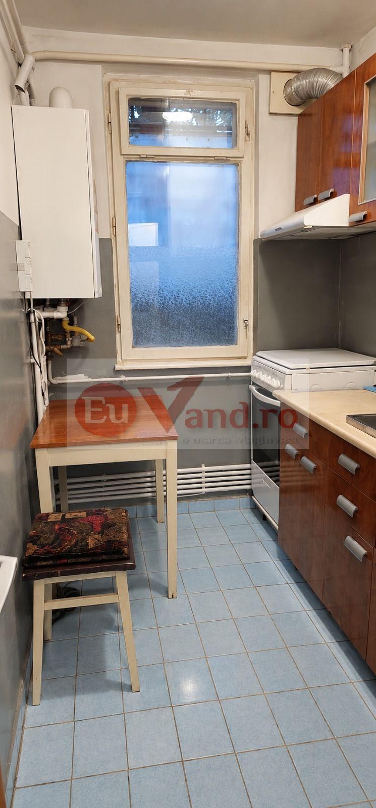 De vanzare apartament cu 2 camere, decomandat – Micro 19, parter, 46.500 E - 2