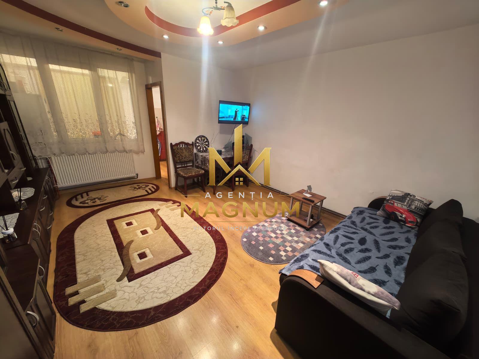 Apartament cu o camera de vanzare pe Bulevardul Republicii Baia Mare - 1
