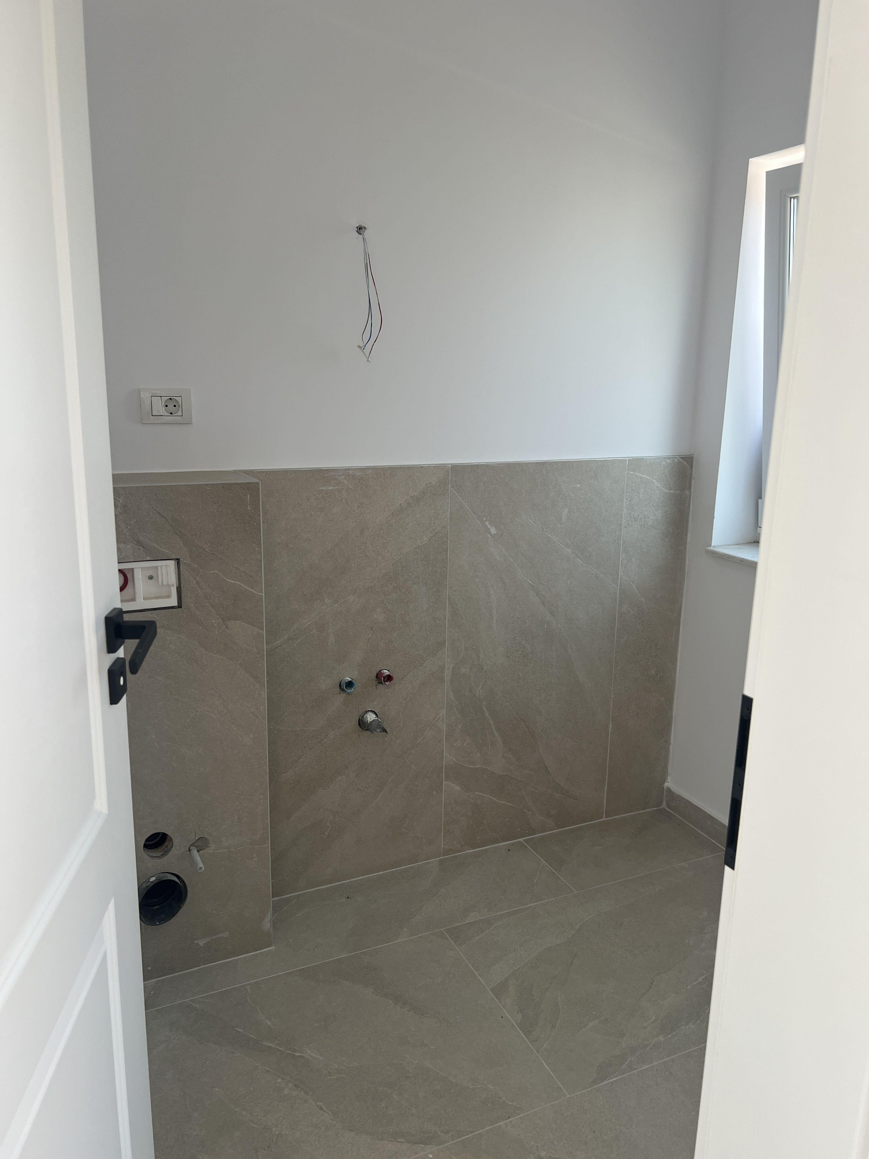 Jumătate de duplex premium, 120 mp utili, teren 256 mp, garaj și 3 dor - 3