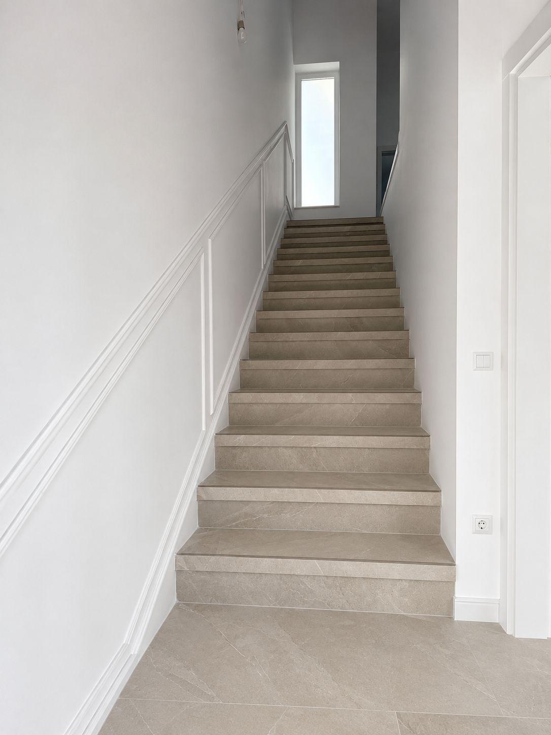 Jumătate de duplex premium, 120 mp utili, teren 256 mp, garaj și 3 dor - 18