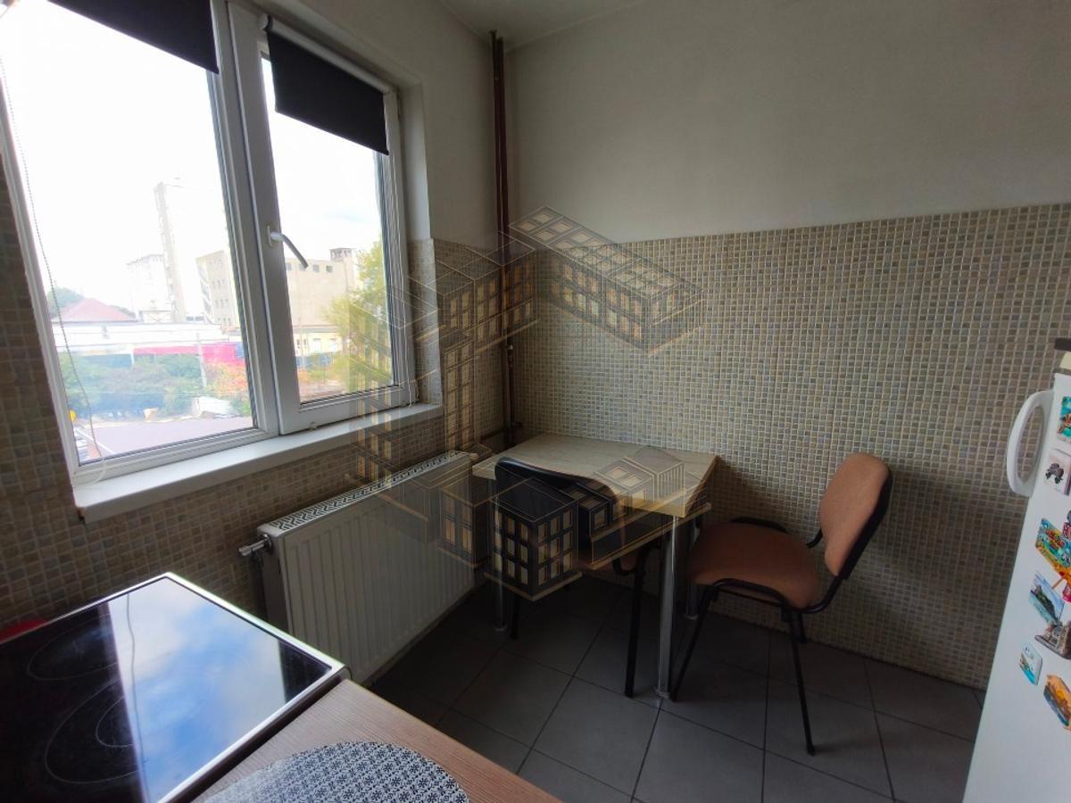 Apartament 2 camere de vânzare, renovat, zona Complexul Studențesc, Ti - 6