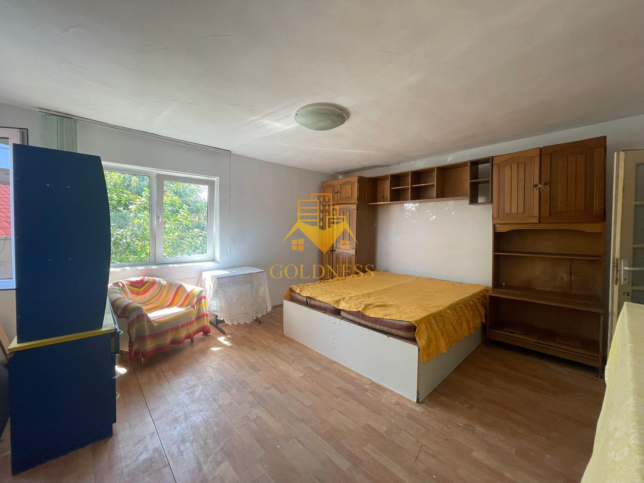 60 mp pe 2 nivele, curte proprie,parcare, Gruia| zona 7 Strazi - 1