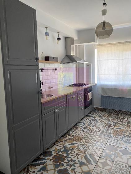 Apartament 4 camere Bd Uverturii Militari - 1