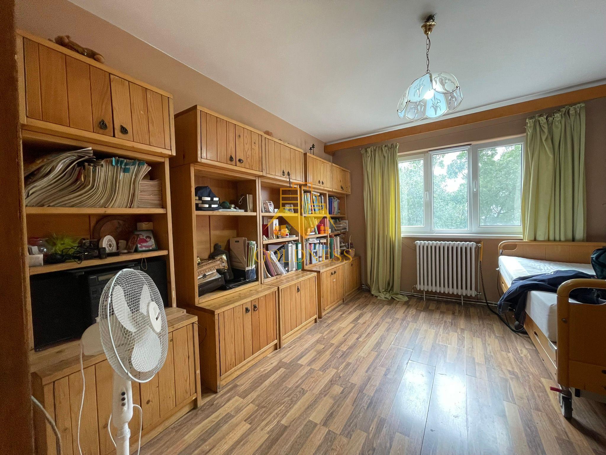 3 camere decomandate Petrom Manastur parcare,boxa,etaj intermediar! - 4