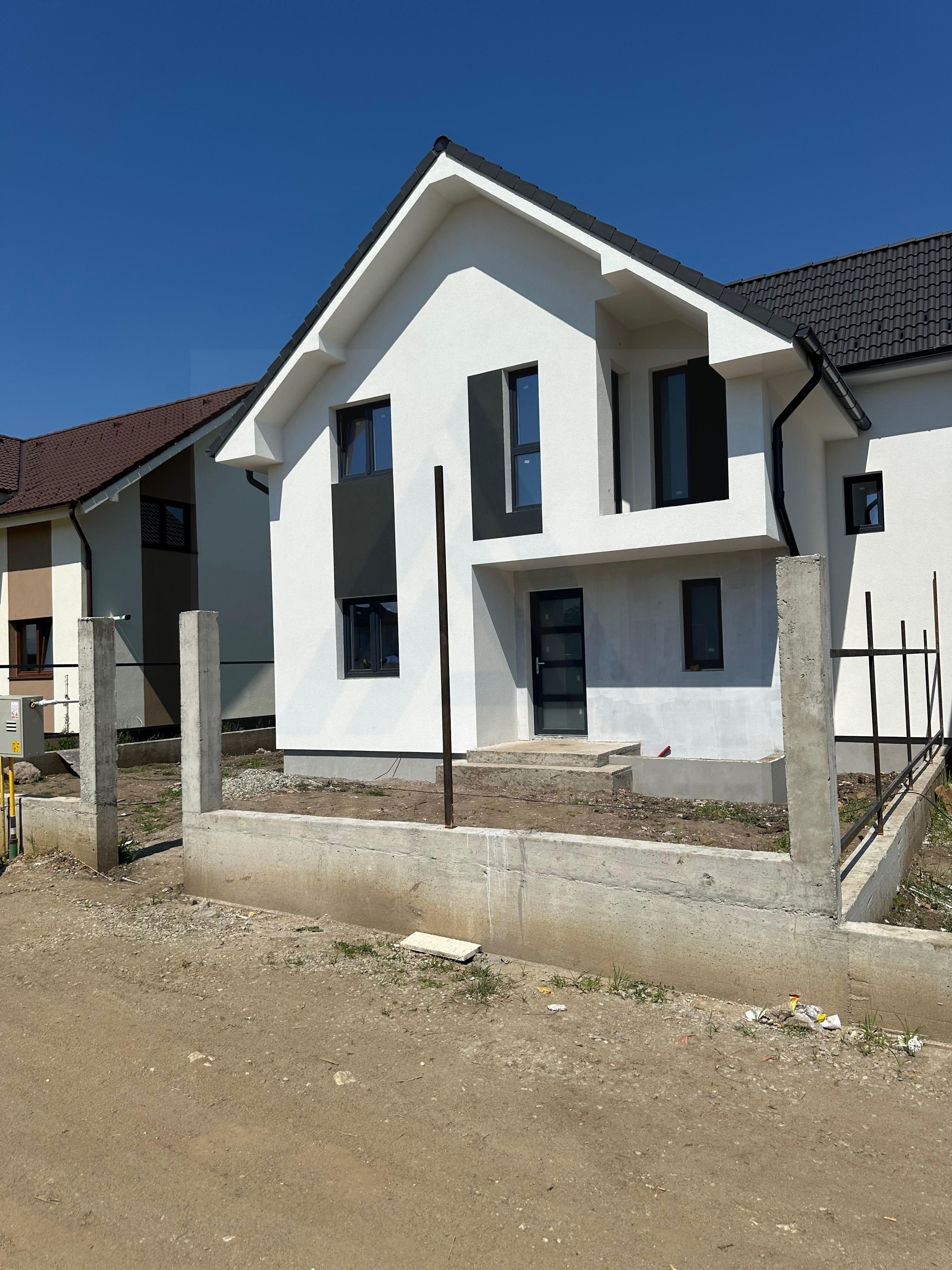Casă tip duplex curte 350 mp 120 mp utili terasa 22 mp Sura Mare - 1