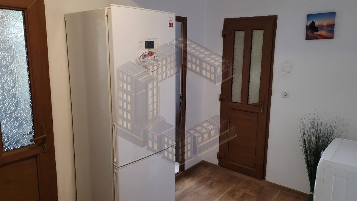 Apartament cu 2 camere, decomandat, centrala, de vanzare, zona Dacia - 7