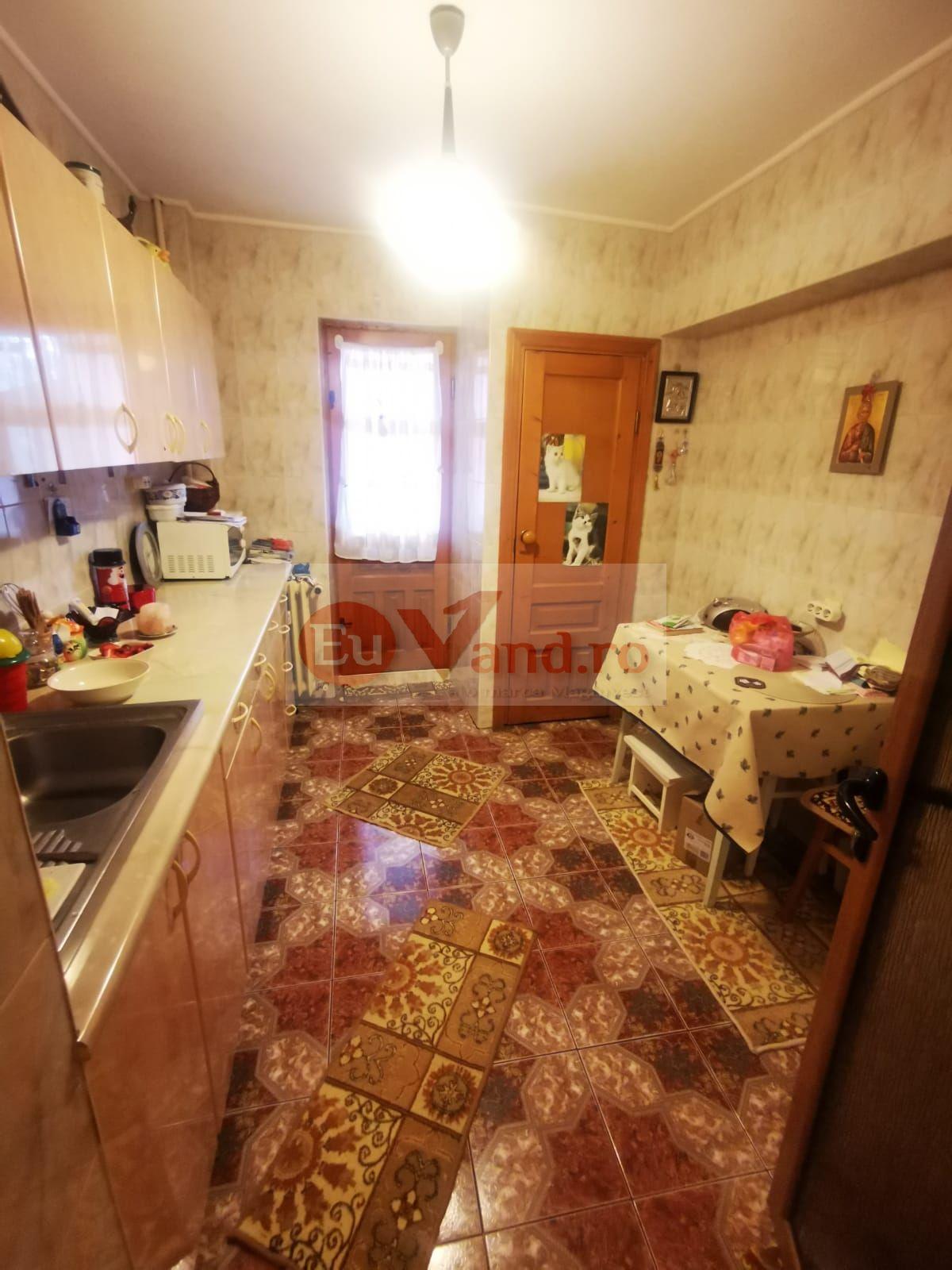 De vanzare apartament cu 3 camere Mazepa 1, BR-uri, etaj 4/10, 98.000 E - 2