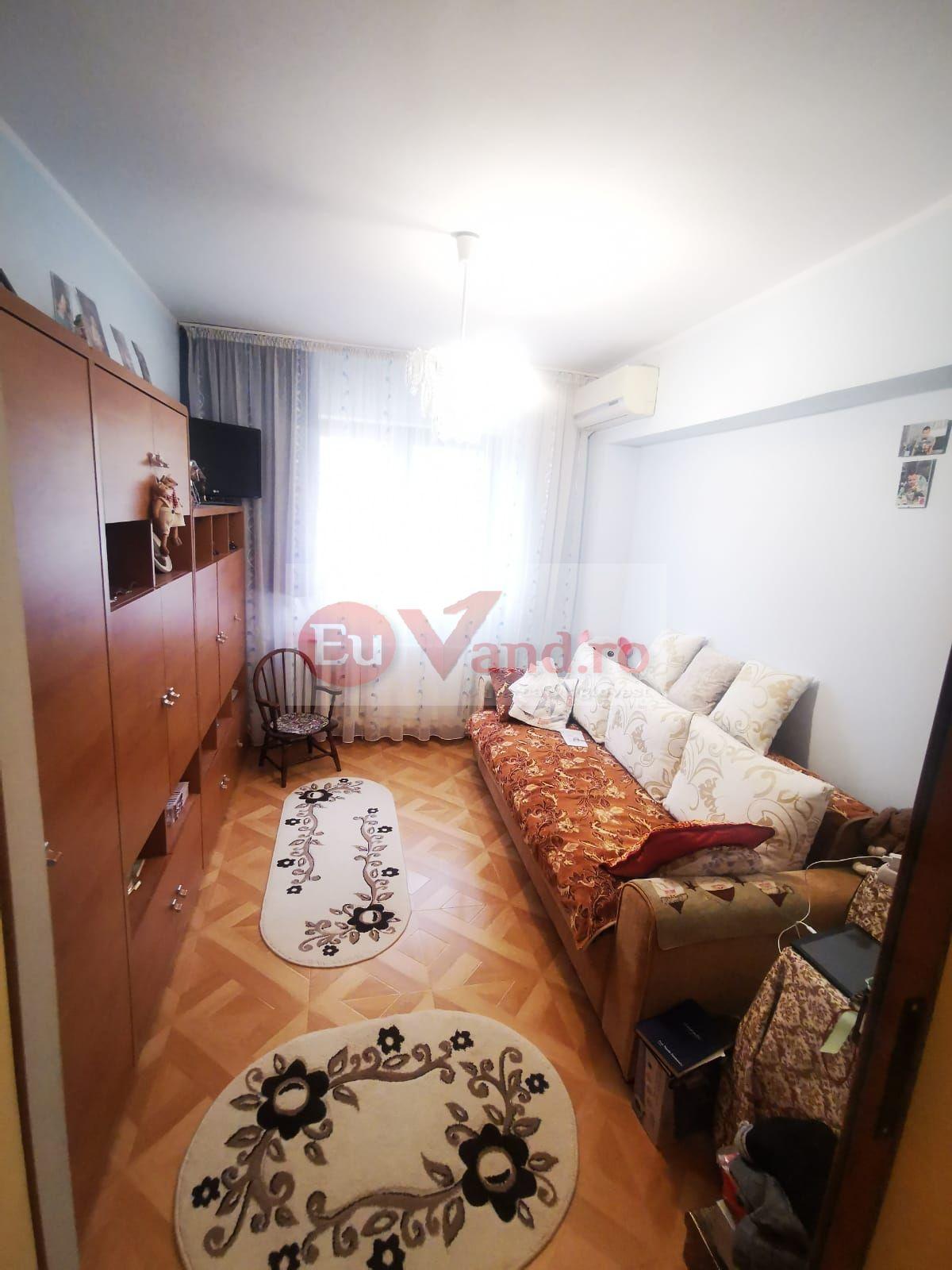 De vanzare apartament cu 3 camere Mazepa 1, BR-uri, etaj 4/10, 98.000 E - 5