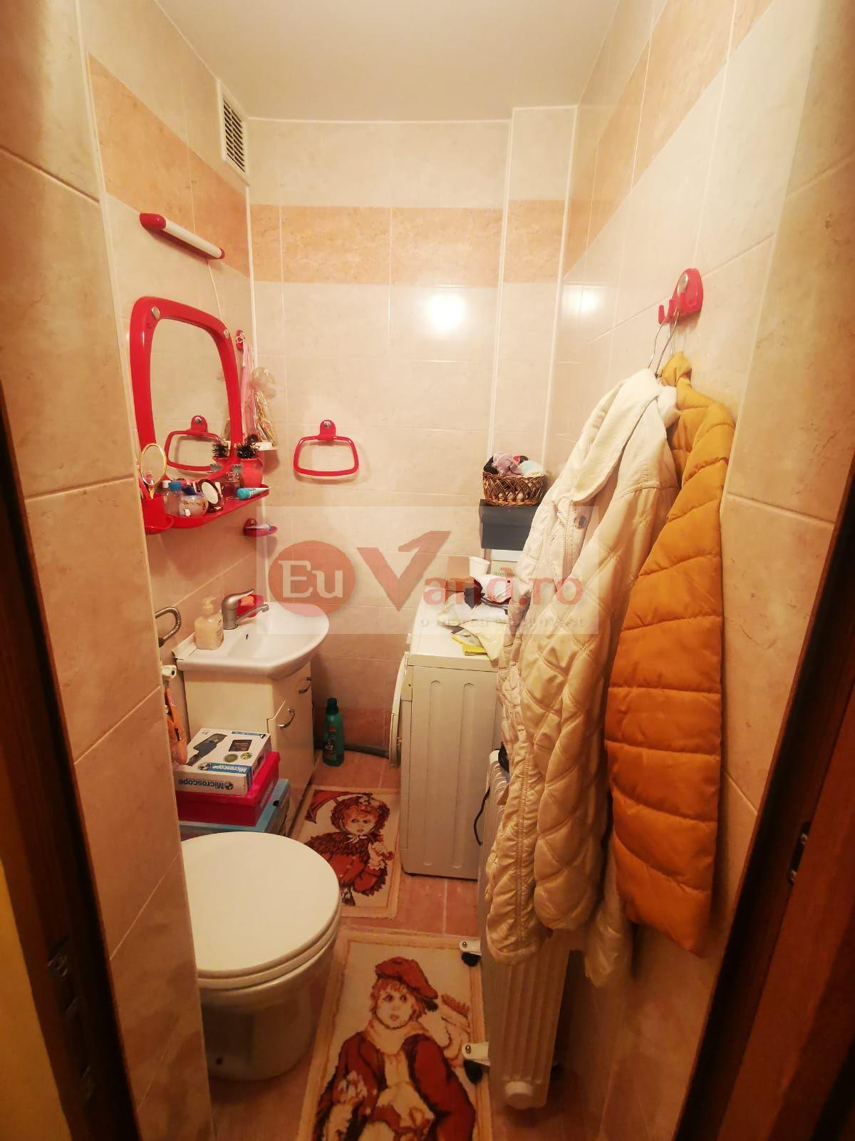 De vanzare apartament cu 3 camere Mazepa 1, BR-uri, etaj 4/10, 98.000 E - 10