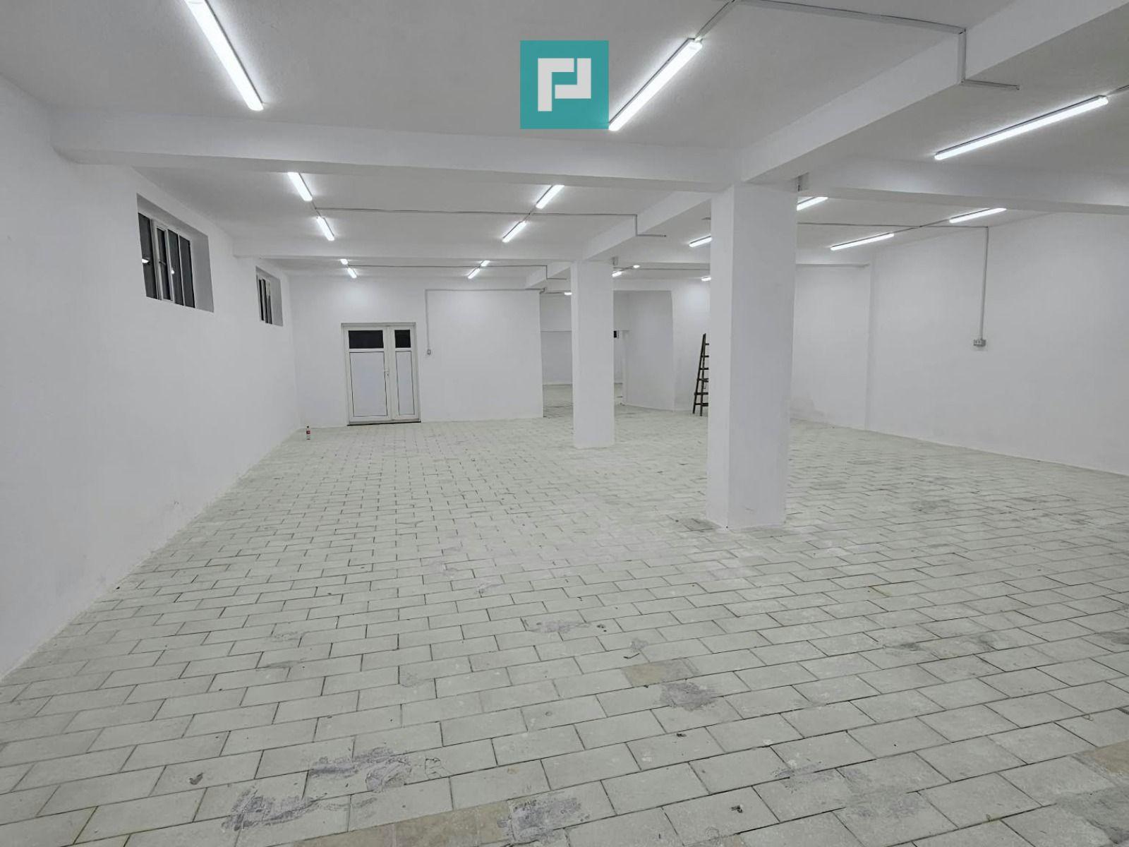 Proprietate impresionantă Sântana - 3500 mp utili - 12