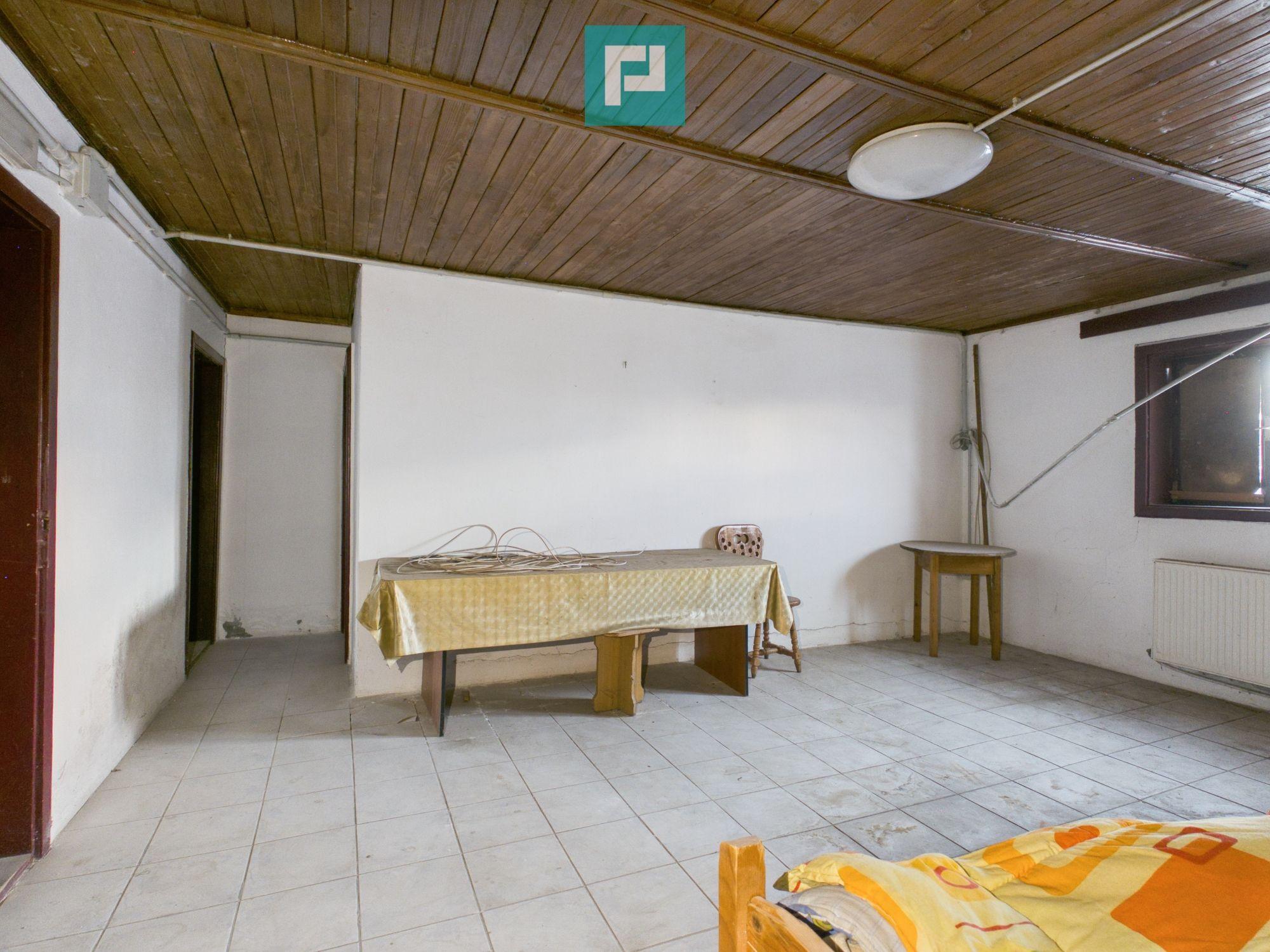 Proprietate impresionantă Sântana - 3500 mp utili - 38