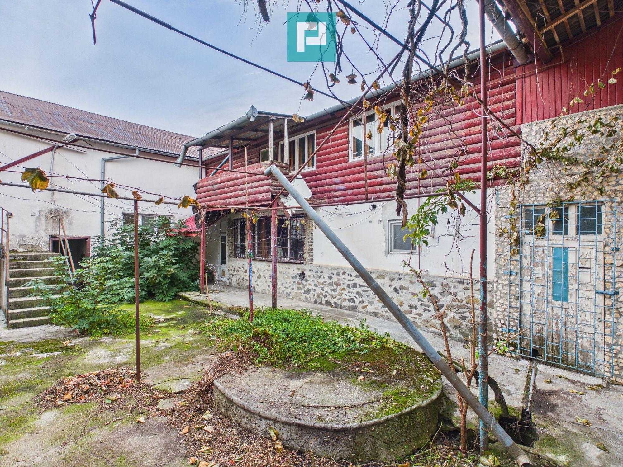 Proprietate impresionantă Sântana - 3500 mp utili - 57