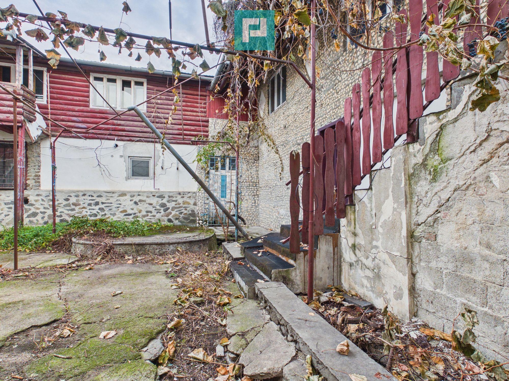 Proprietate impresionantă Sântana - 3500 mp utili - 55