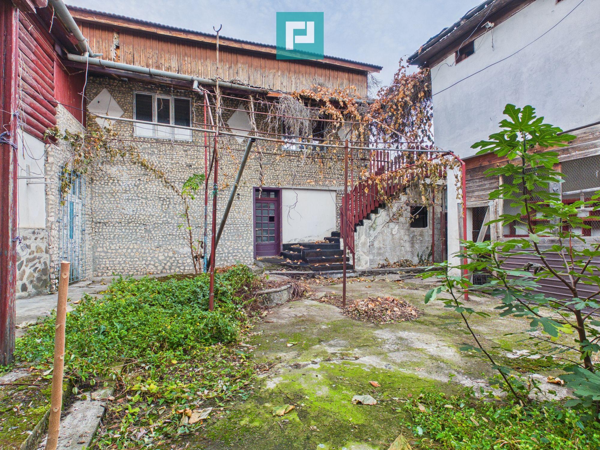 Proprietate impresionantă Sântana - 3500 mp utili - 56