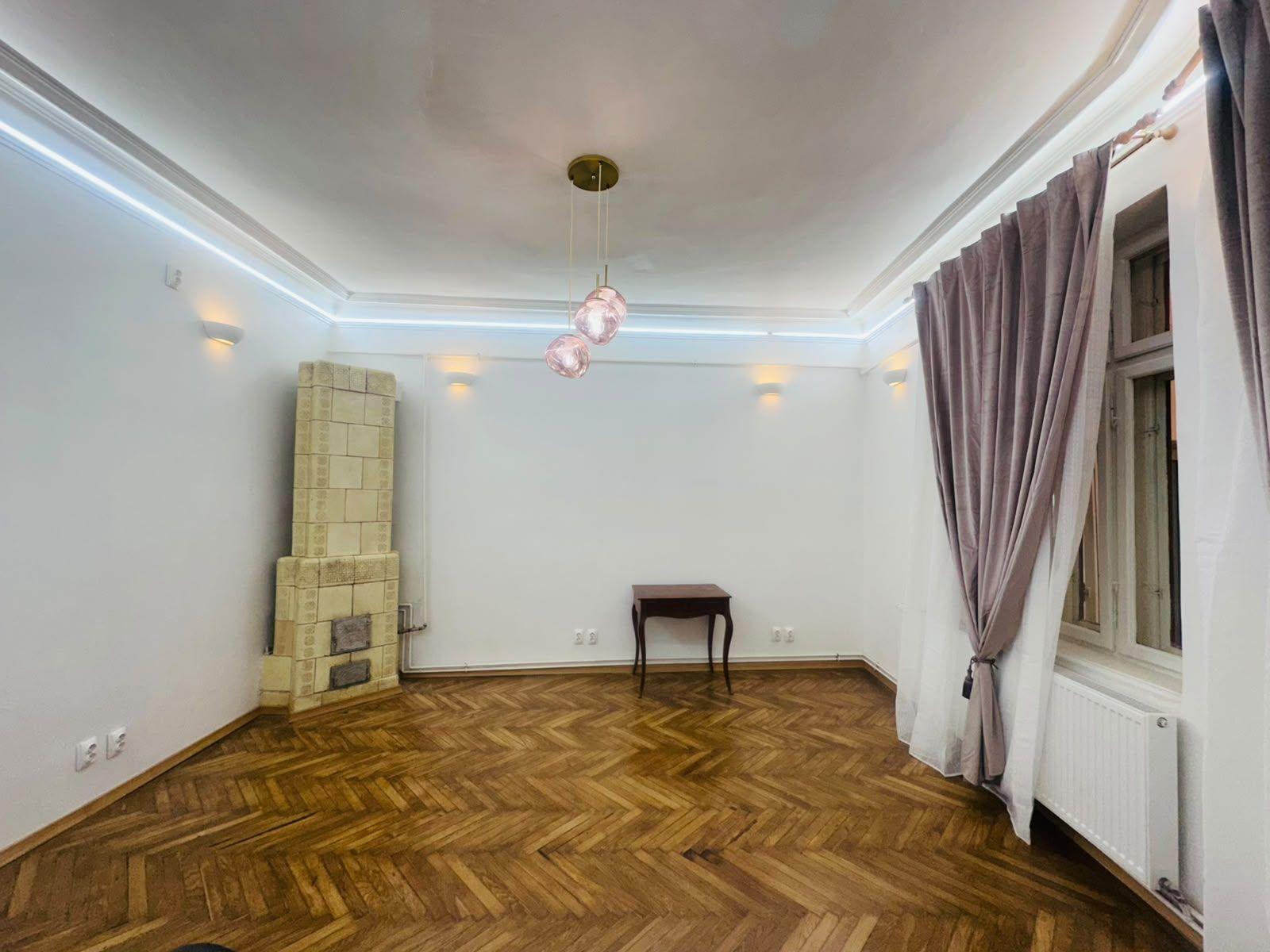 Studio dublu | Zona Armeneasca - Mosilor