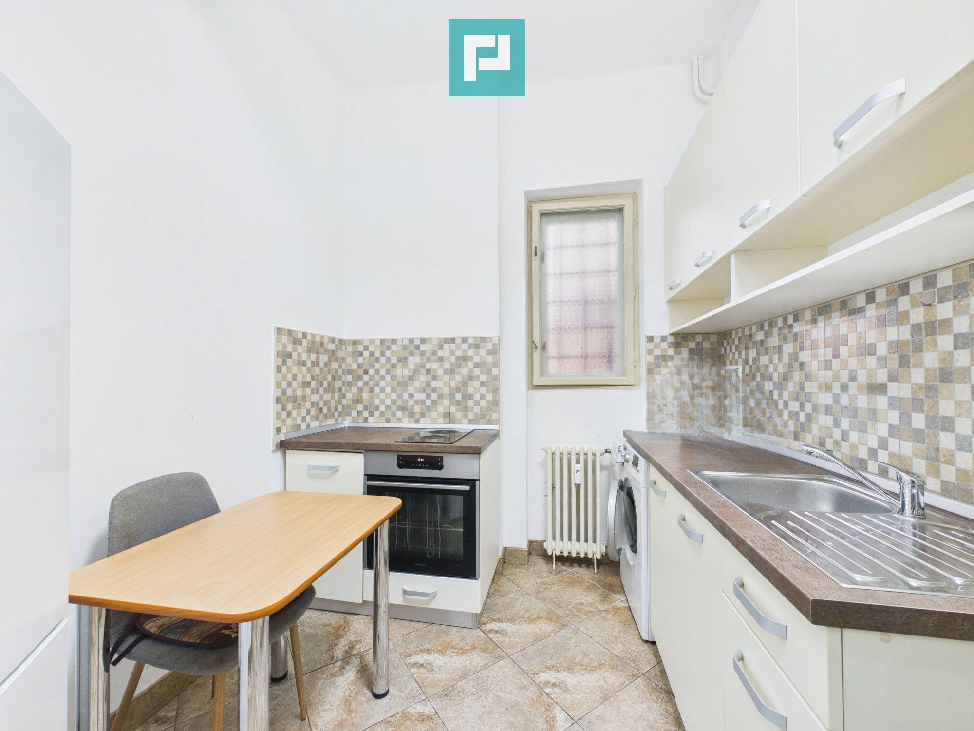 Apartament de închiriat cu 2 camere central, Arad - 12