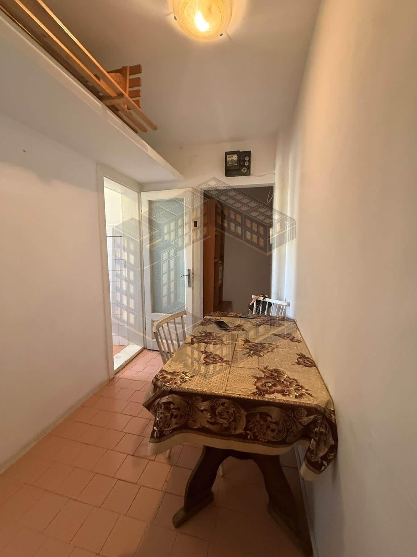 Apartament cu 2 camere, semidecomandat,etajul 2, zona Sagului - 4