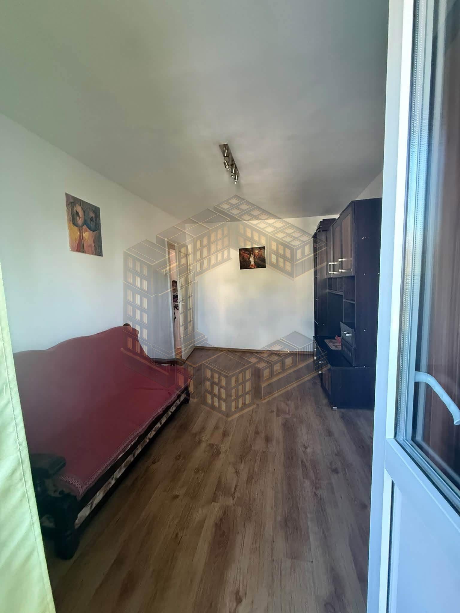Apartament cu 2 camere, semidecomandat,etajul 2, zona Sagului - 2