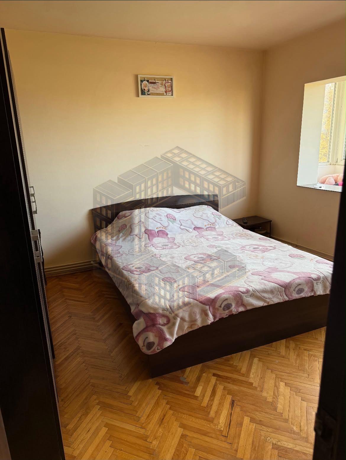 Apartament cu 3 camere,decomandat,etaj intermediar,de vânzare,Soarelui - 3