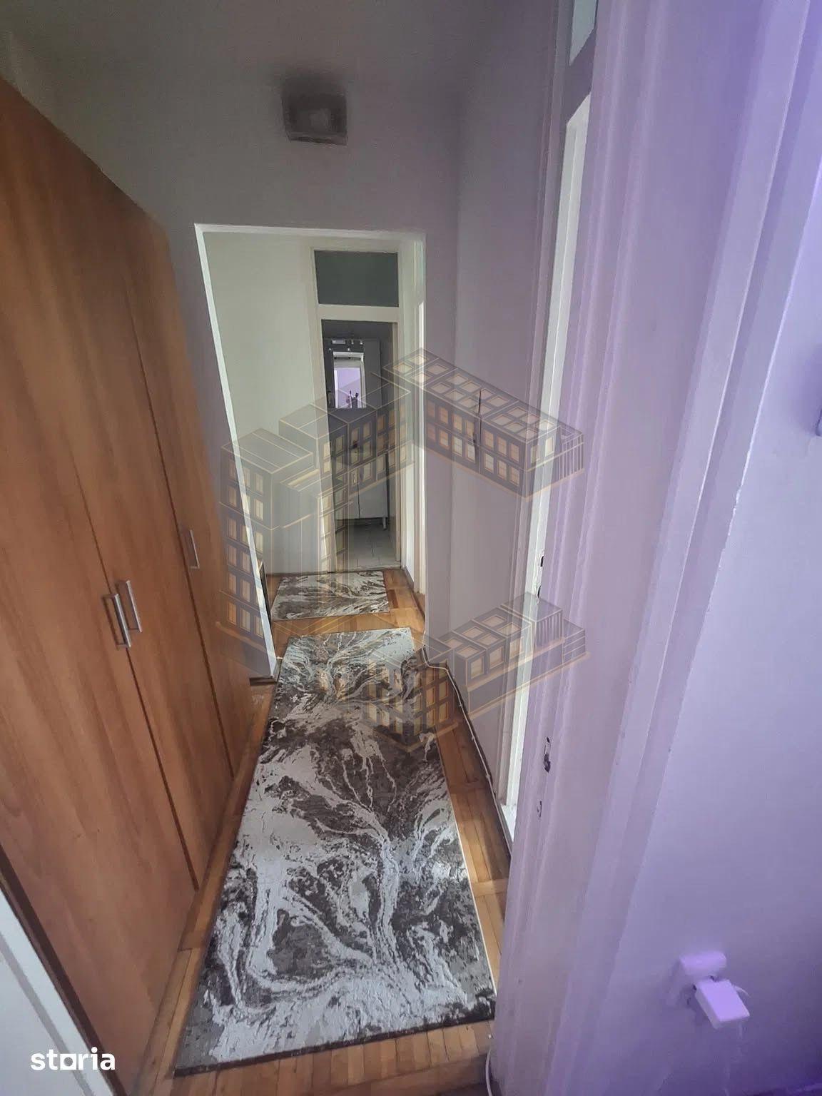 Apartament cu 3 camere,decomandat,etaj intermediar,de vânzare,Giroculu - 6