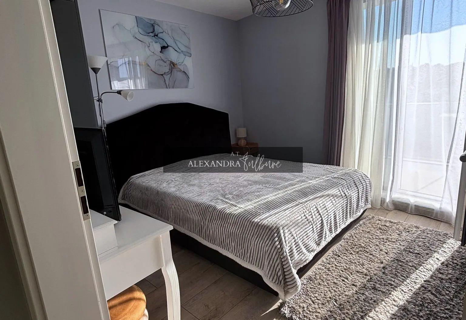 Apartament 3 camere, 2 bai, 82mp+ terasa 16mp, 2x garaj, zona Centrala - 3