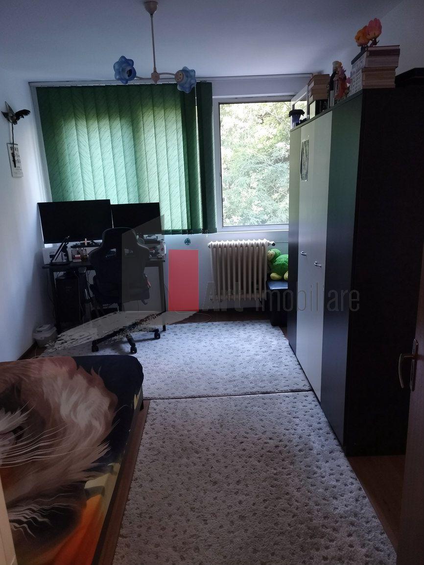 Vânzare apartament decomandat 3 camere - Bd. Obregia - 4