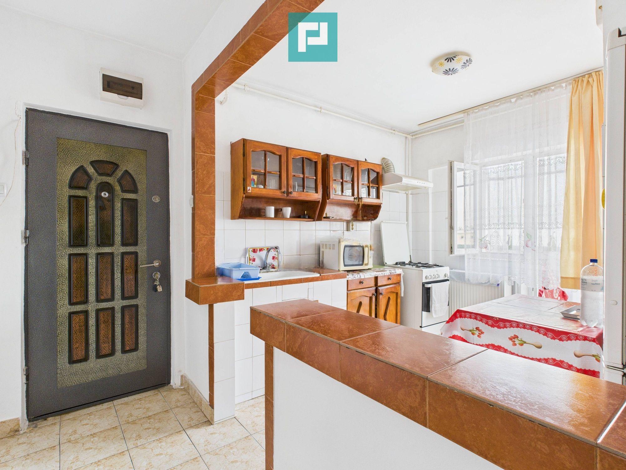 Apartament decomandat cu 2 camere în Aradul Nou - 1