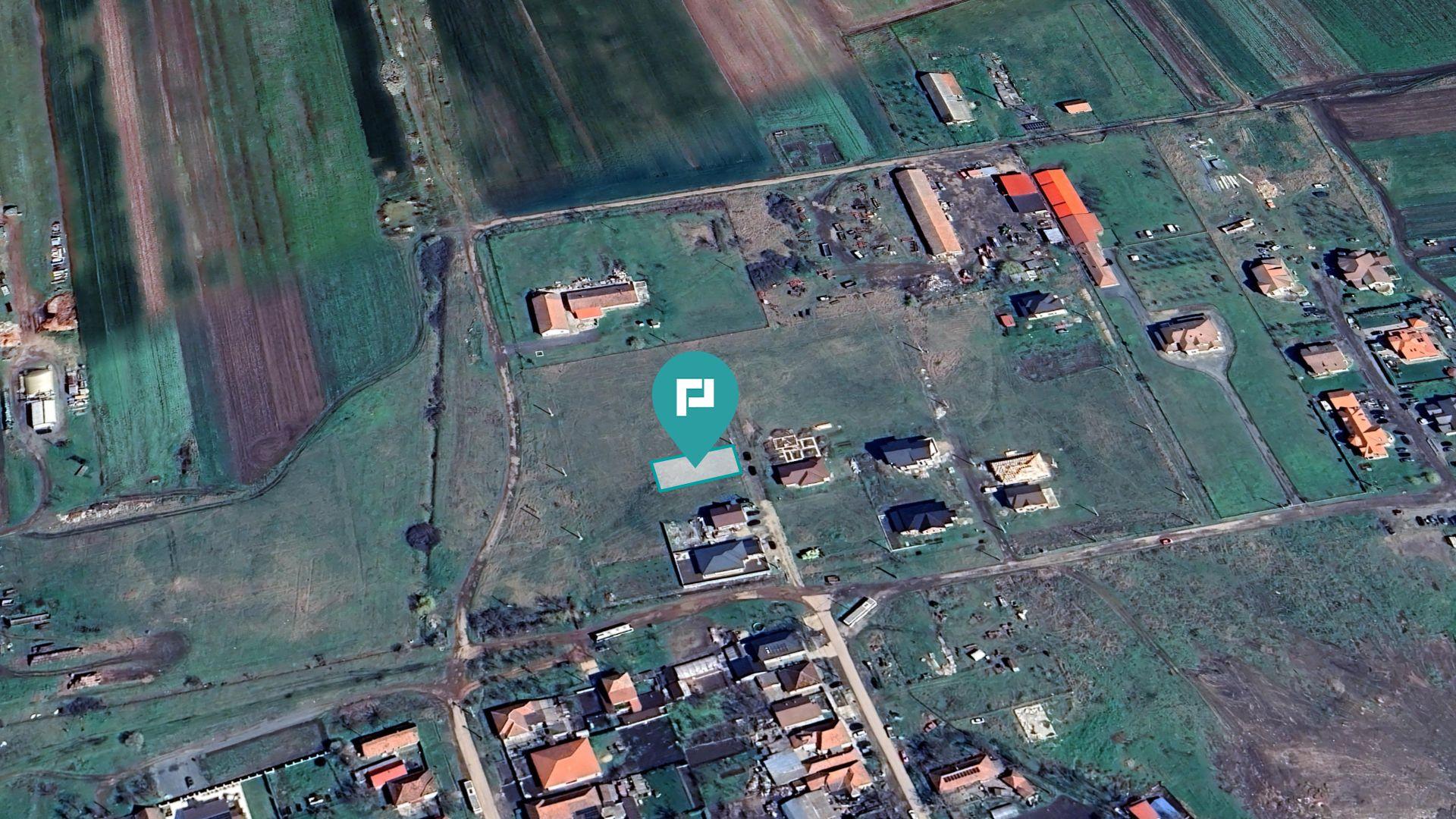 Loc de casa de 448mp în Livada - 2