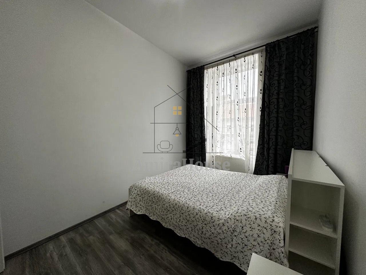 Apartament 3 camere, finisat, 75 mp si pod mansardabil, Bulevardul Eroilor - 17