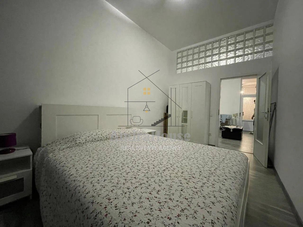 Apartament 3 camere, finisat, 75 mp si pod mansardabil, Bulevardul Eroilor - 15