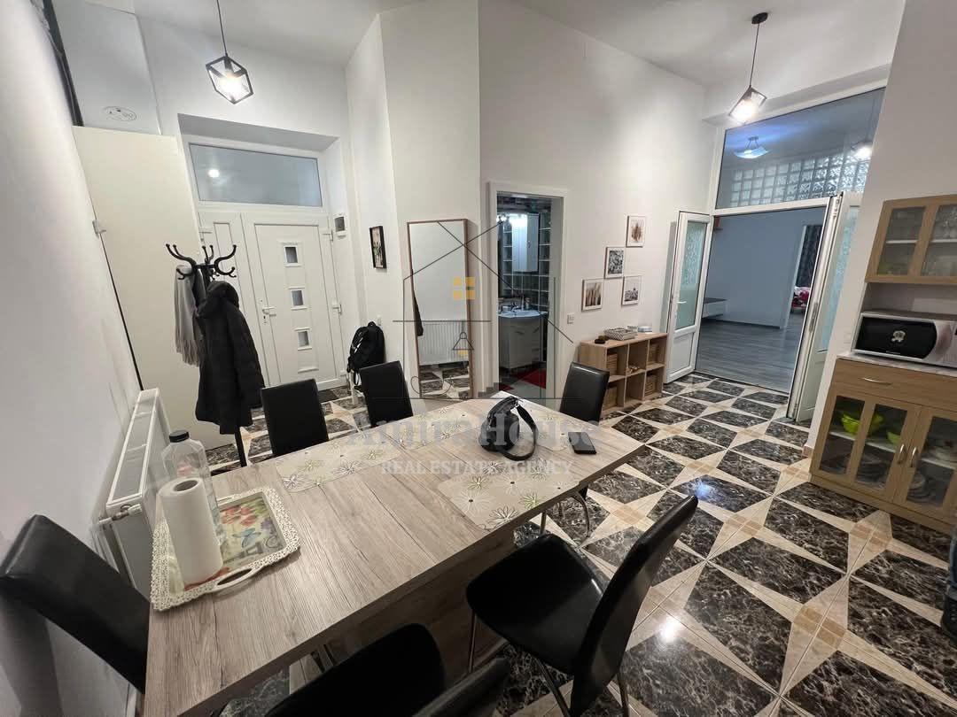 Apartament 3 camere, finisat, 75 mp si pod mansardabil, Bulevardul Eroilor - 13