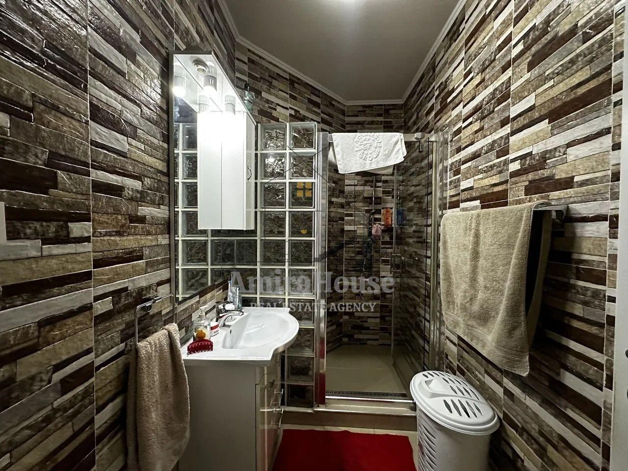 Apartament 3 camere, finisat, 75 mp si pod mansardabil, Bulevardul Eroilor - 24