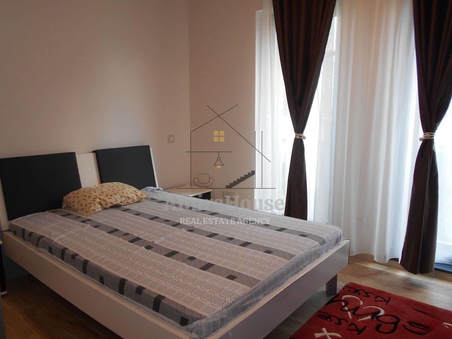 Casa tip duplex, 170 mp utili, 250 mp teren, finisata, mobilata, zona E.Ionesco - 25