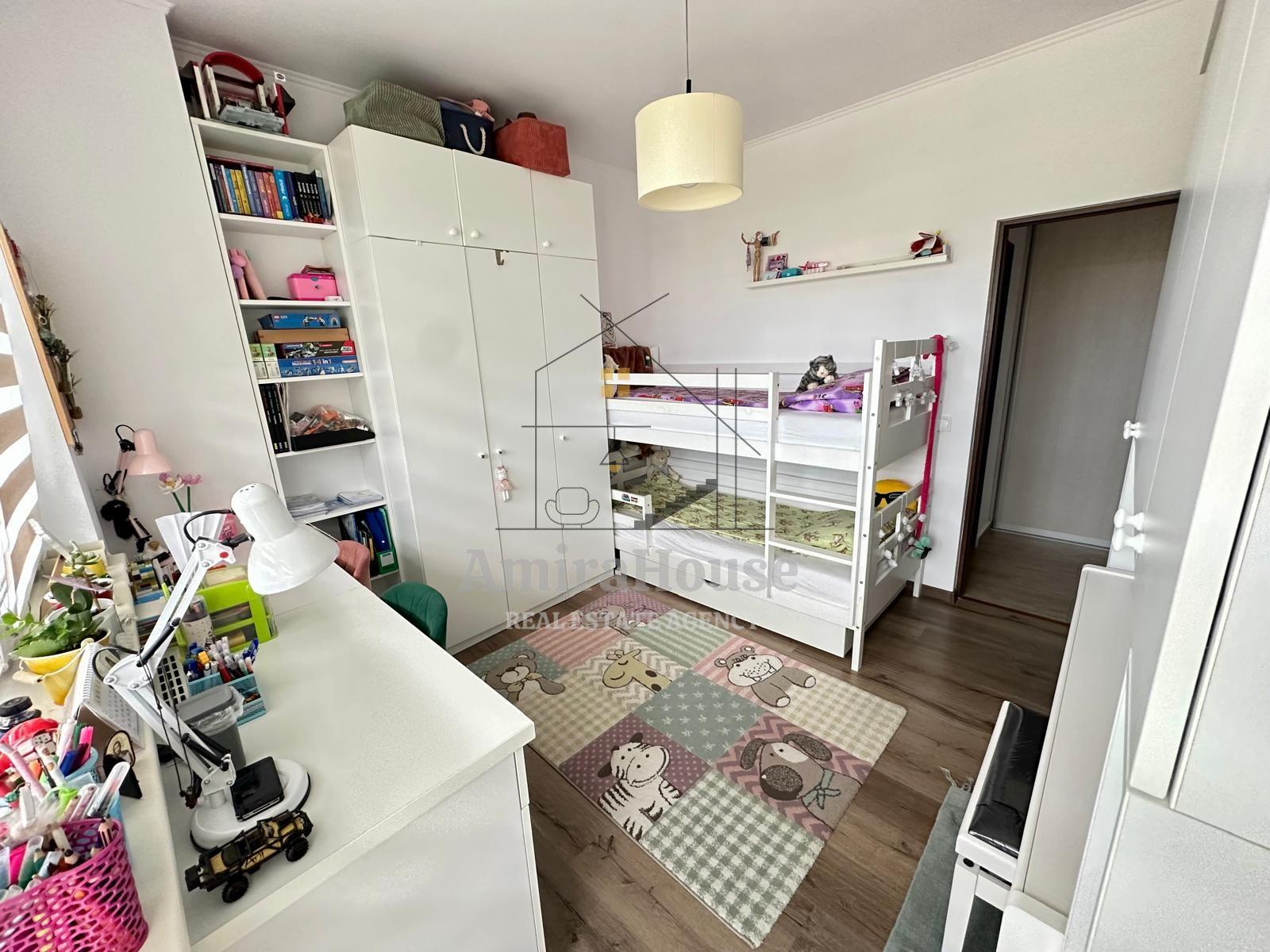 Apartament 3 camere, finisat, parcare, et 1, zona str Anina Marasti - 1
