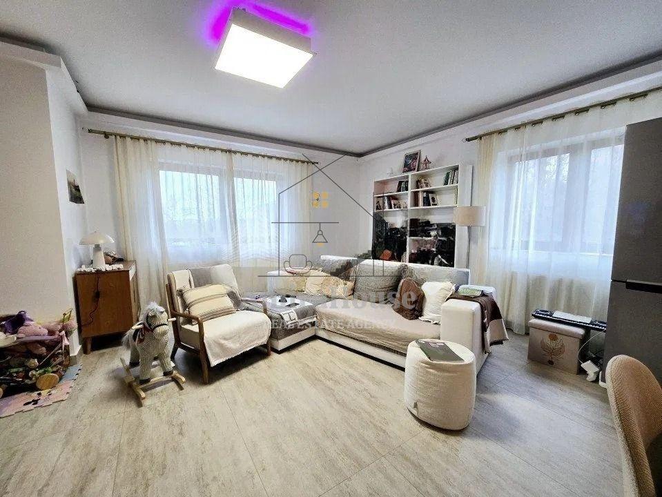 Apartament 4 camere, 90 mp, parcare, finisat, cartier Europa - 1