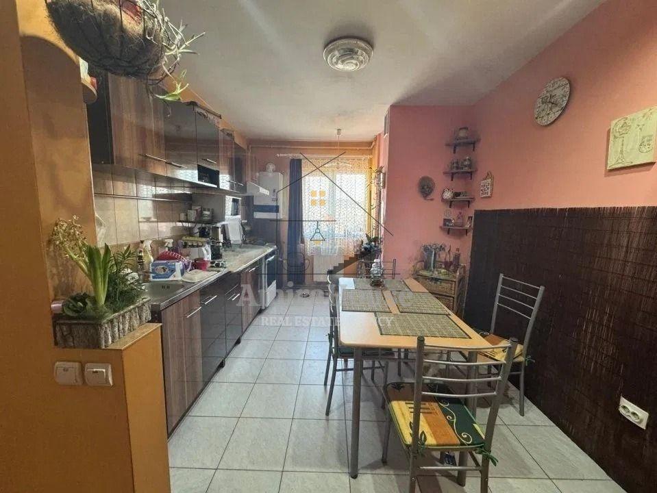 Apartament 3 camere la etajul 3 Intre Lacuri - 3