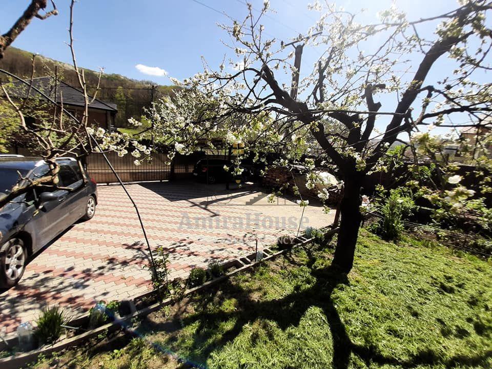 Casa individuala, teren 1.300 mp, Floresti zona str Tautului - 15