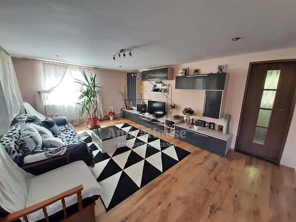 Casa individuala, teren 1.300 mp, Floresti zona str Tautului - 1