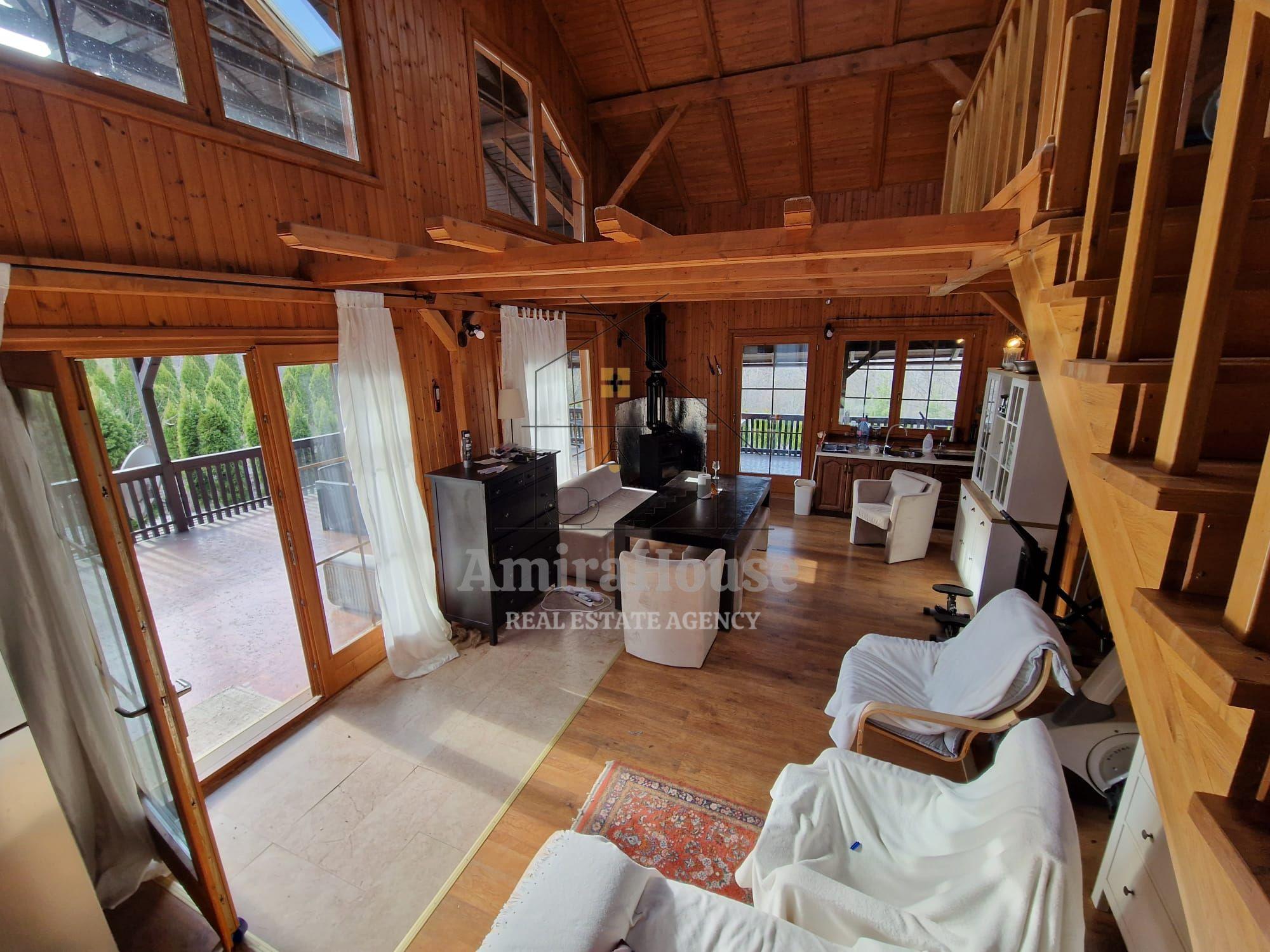 Casa din lemn D+P+M de 400 mp utili si teren 3.000 mp zona Faget - 31