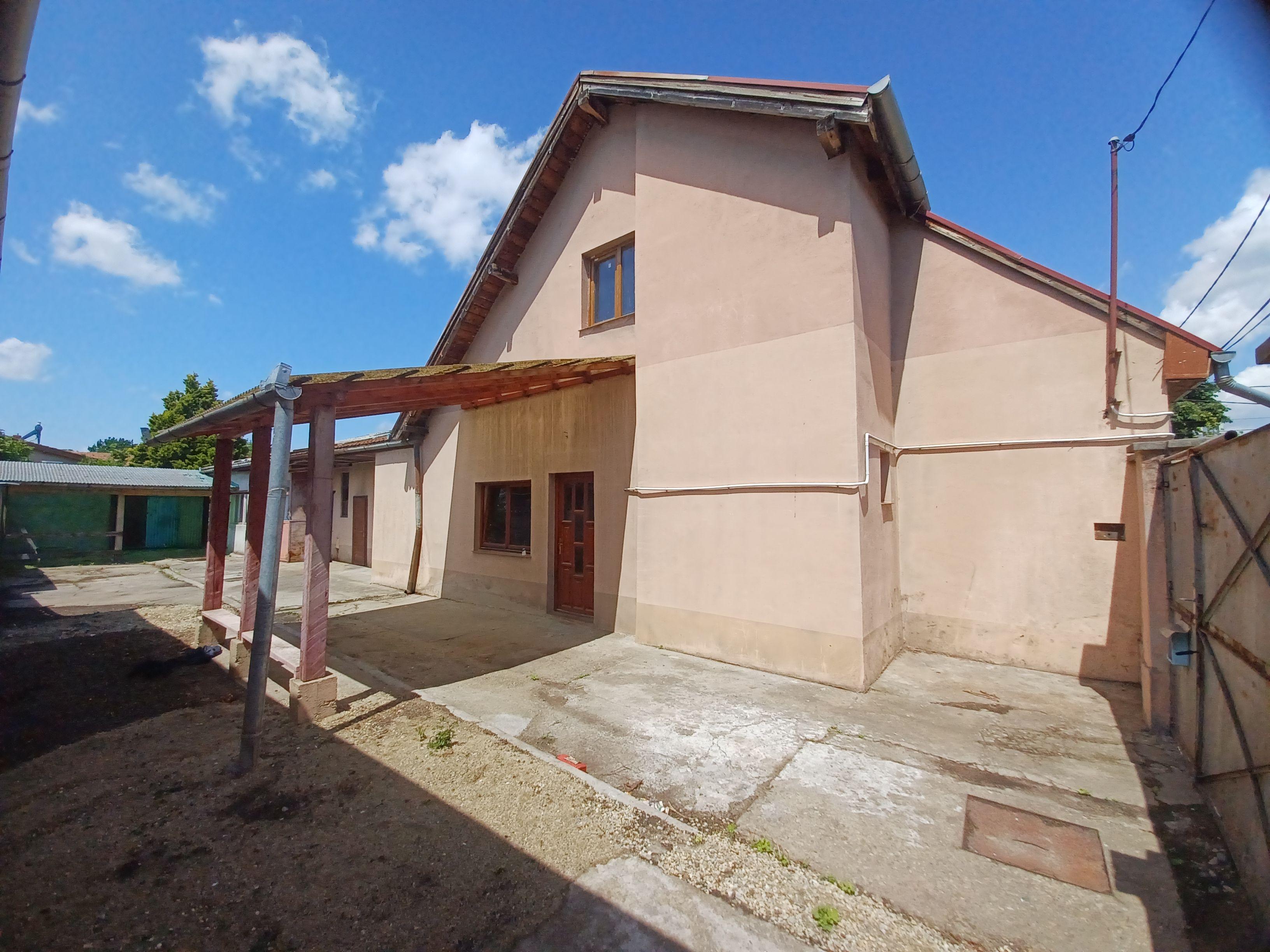 Casă, 500 mp, Muntele Găina. 600 E/lună (neg). Comision 0. - 12