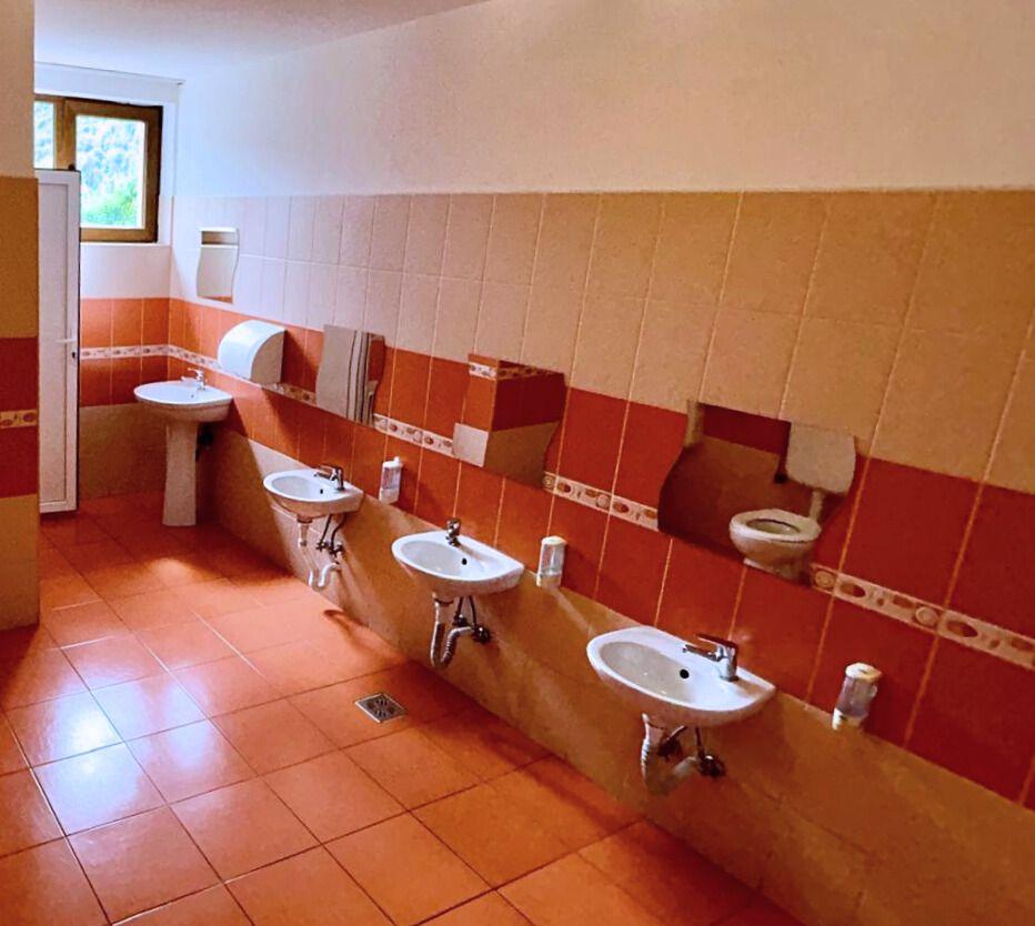 Inchiriere casa individuala multifunctionala zona rezidentiala Bunloc - 11