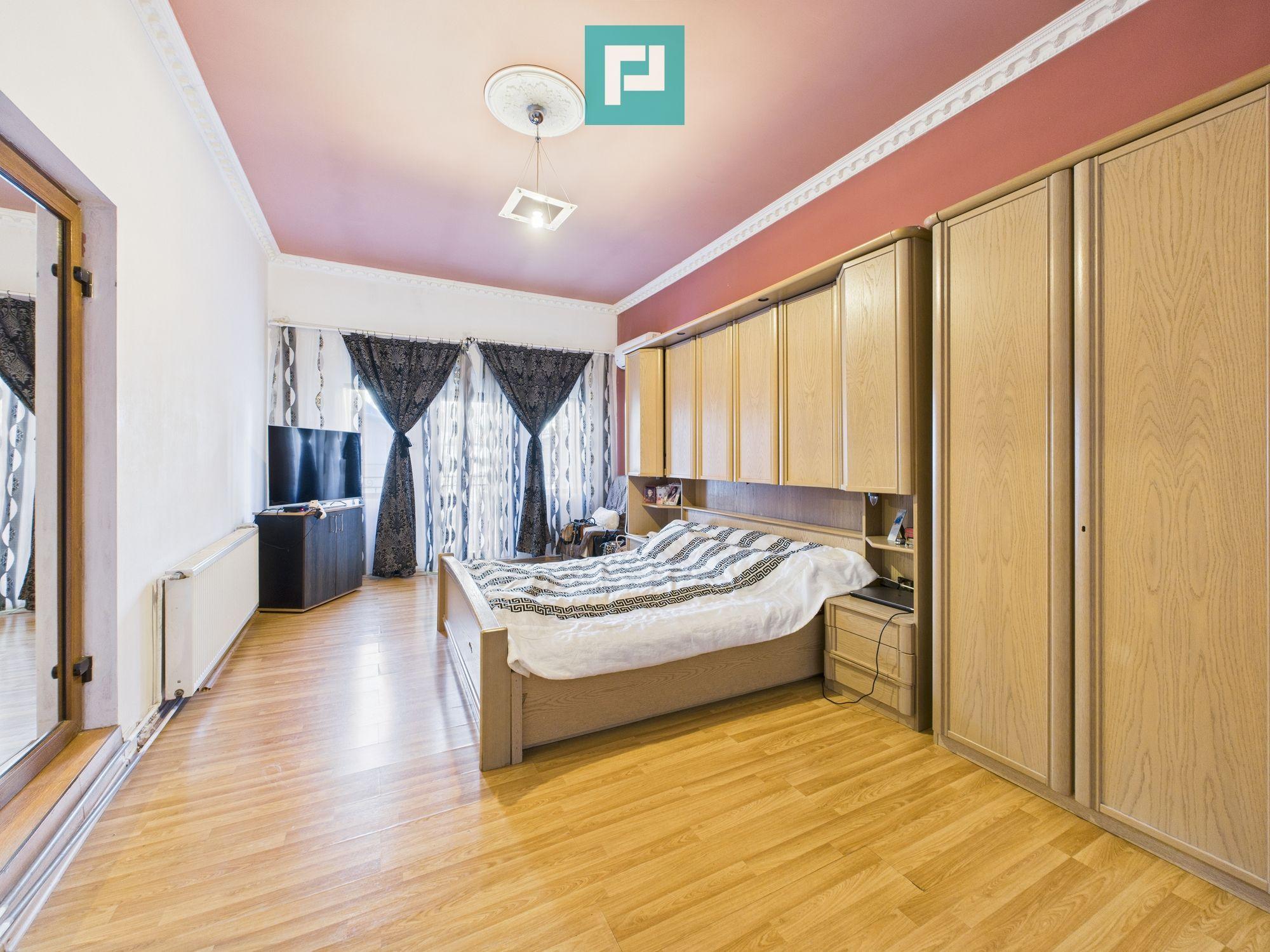 Casă cu spațiu comercial Arad, calea Aurel Vlaicu - 17