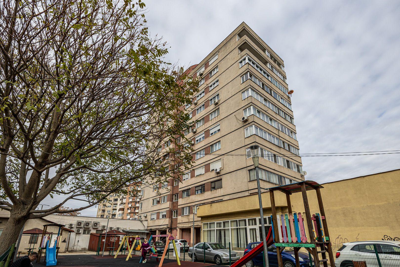 PREȚ REDUS! Apartament mobilat, cu 2 camere,în Piața Spitalului. - 1