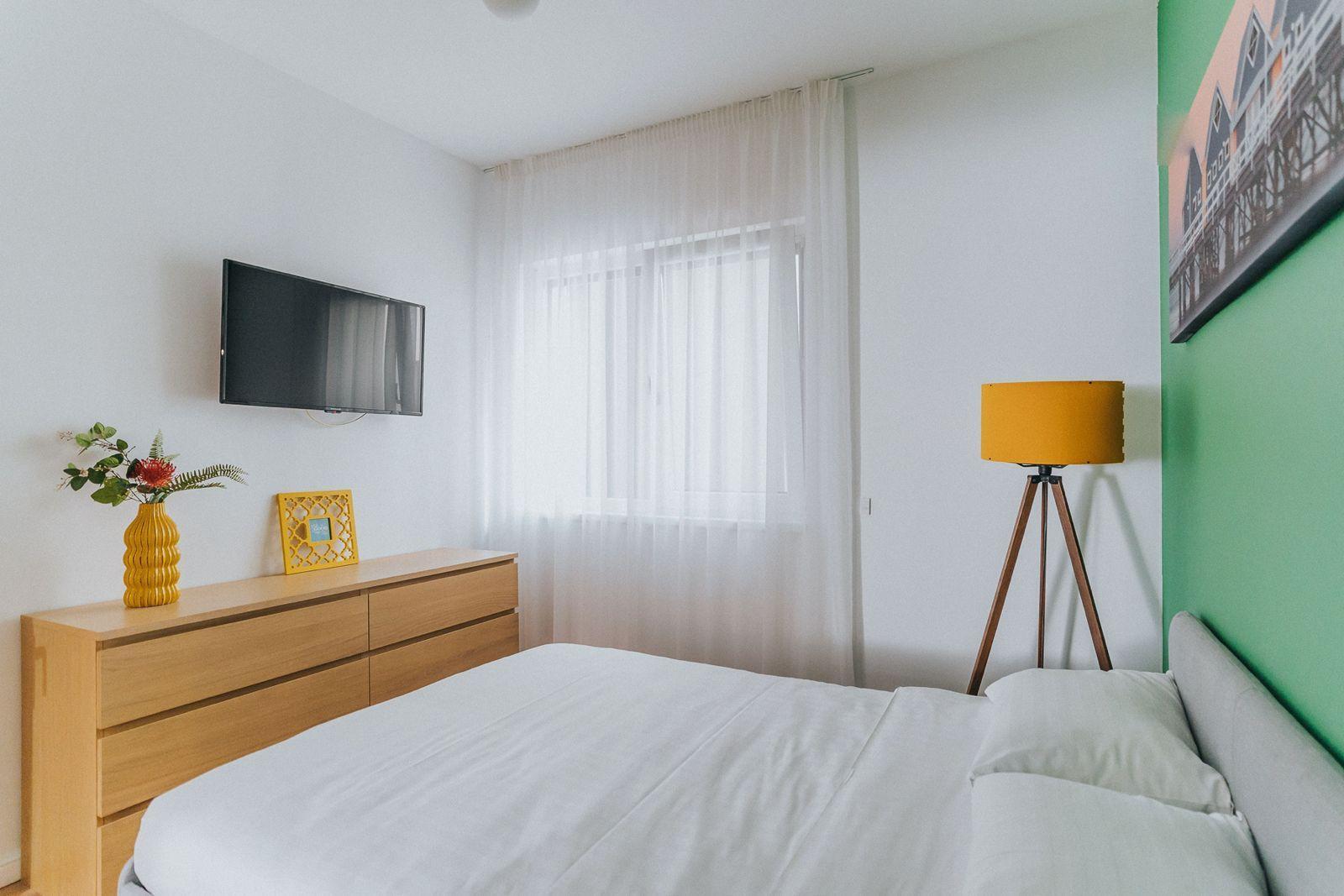 3 camere, ultracentral, Oradea. 235 000 E. Comision 0 - 9