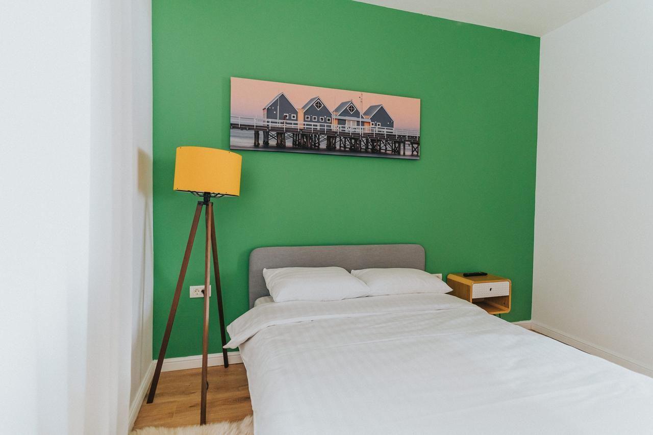 3 camere, ultracentral, Oradea. 235 000 E. Comision 0 - 8