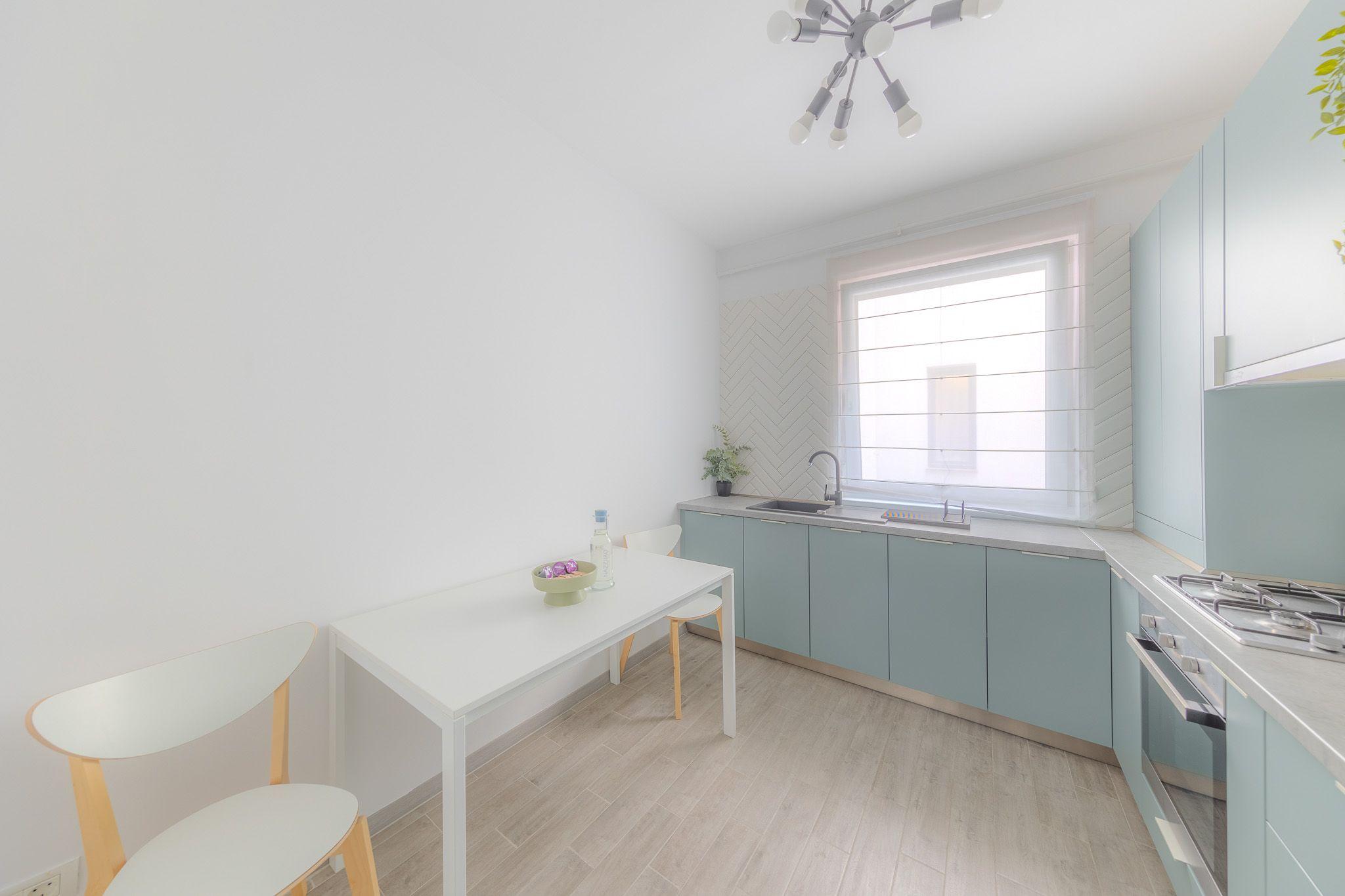 Apartament 3 camere, ultracentral, Oradea. 287 000 E. Comision 0 - 5