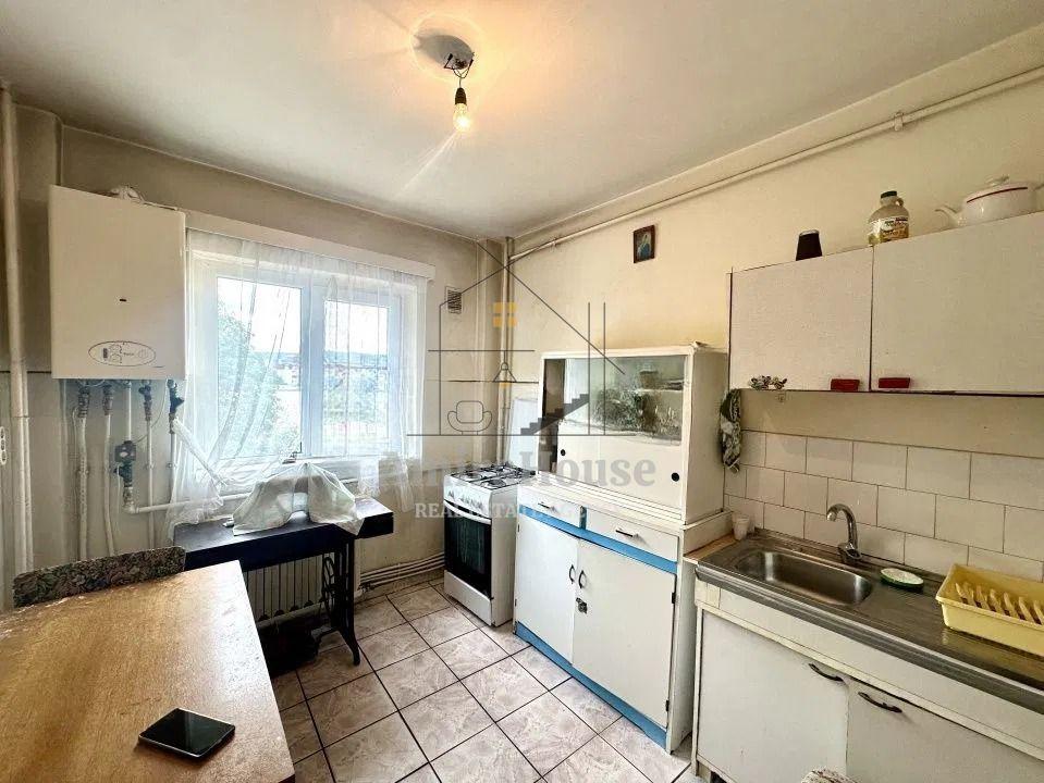 Apartament 2 camere decomandat, etaj 2, str Aurel Vlaicu - 4