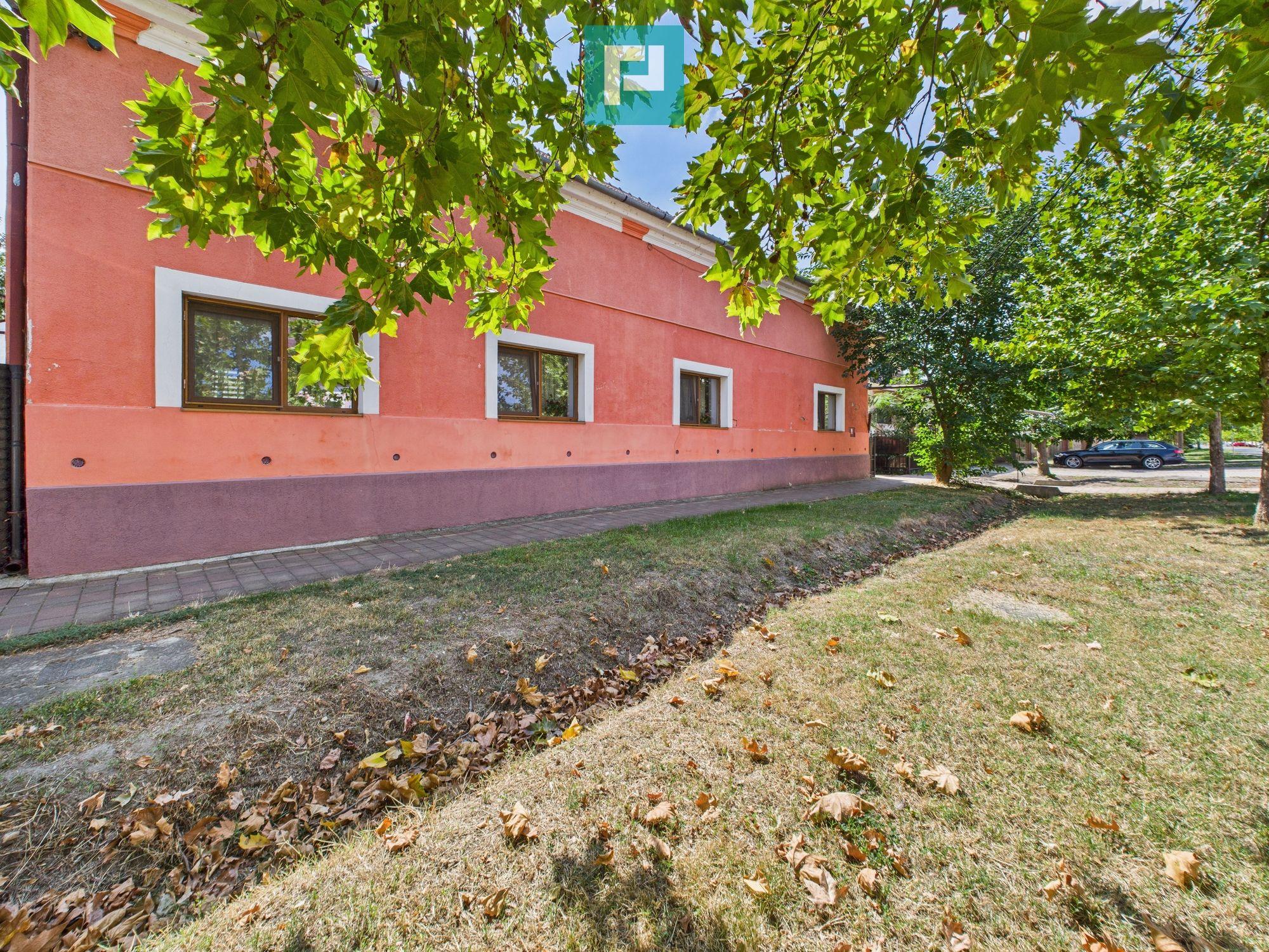 Casă cu 6 camere în Sânicolau Mare Timiș - 25