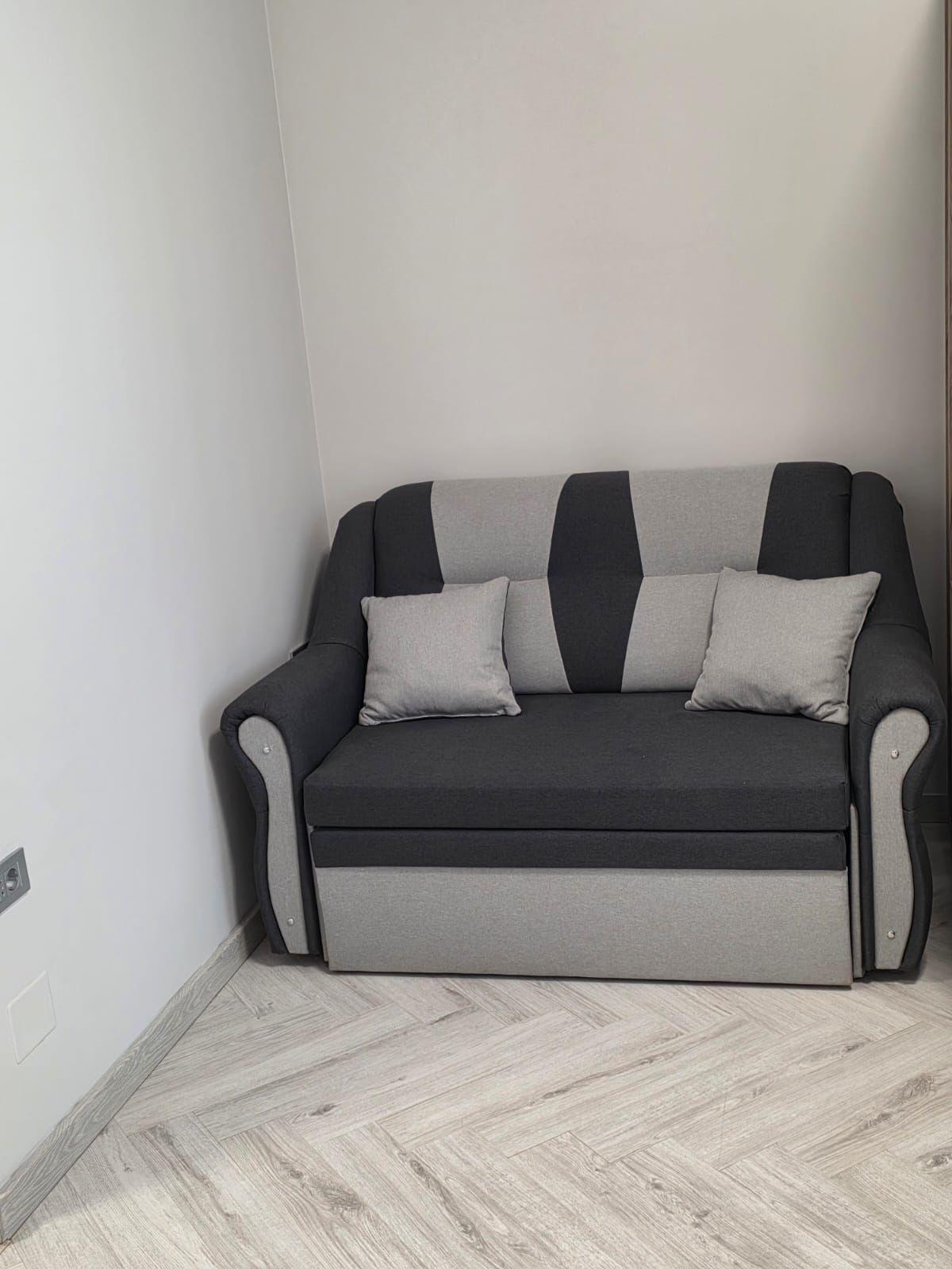Apartament 1 cam, loc de parcare, Băile Felix. 120 000 E. Comision 0. - 7